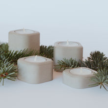 Lade das Bild in den Galerie-Viewer, LICHTBLICK - Teelichthalter 4er-Set
