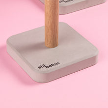 Lade das Bild in den Galerie-Viewer, STANDPUNKT - Küchenrollenhalter